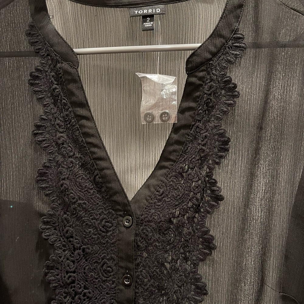 Black sheer lace high low tunic